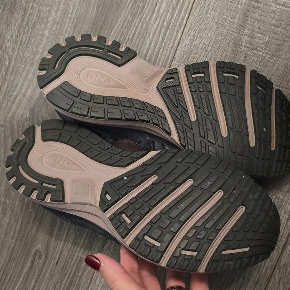 Brooks Revel Women's Charcoal and Blush Athletic Shoes. - Picture 8 of 12